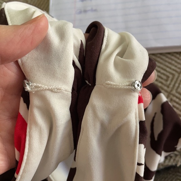 faux wrap dress, brown with bright white/red floral print, size 10 - Picture 7 of 7